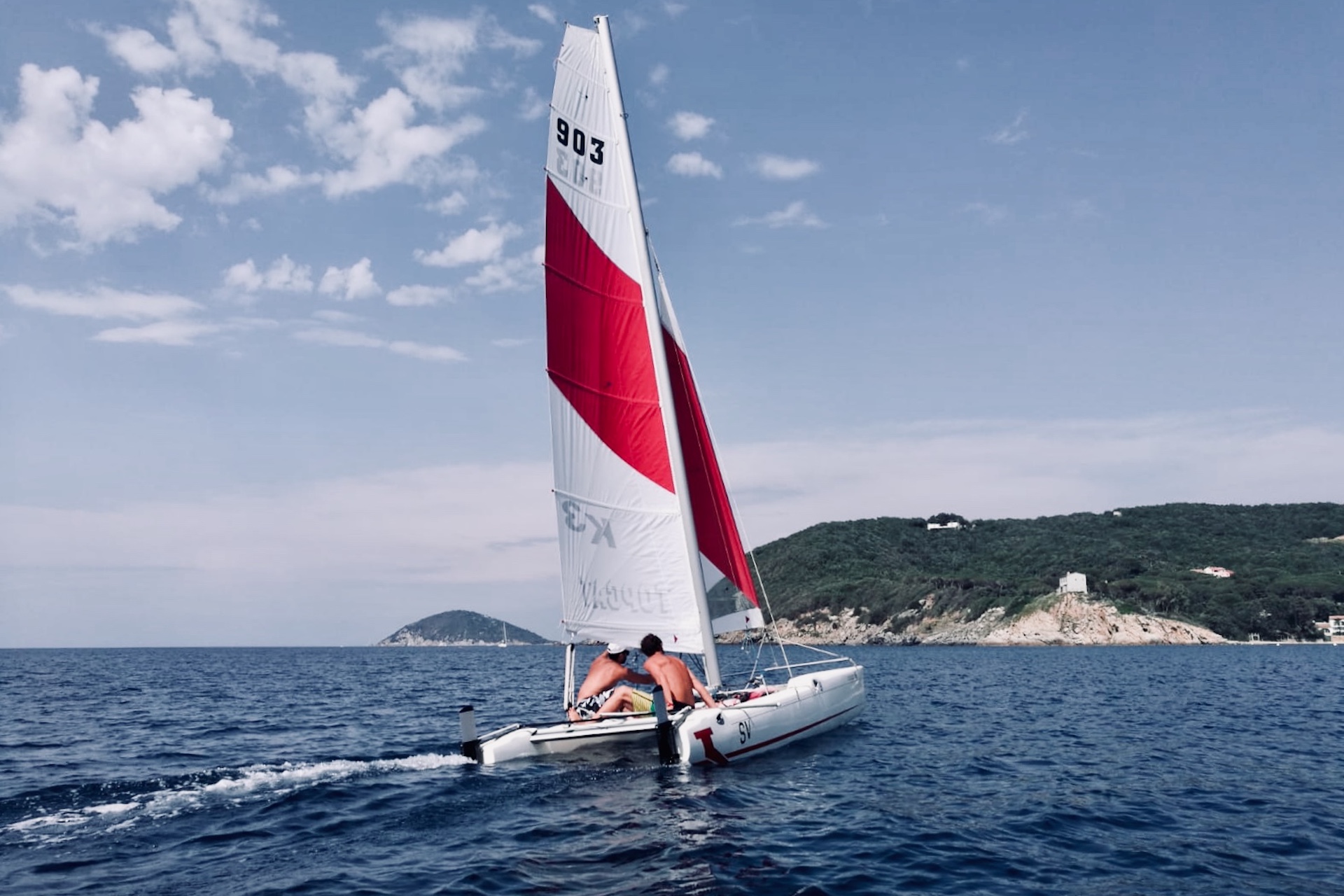 catamarano vela noleggio