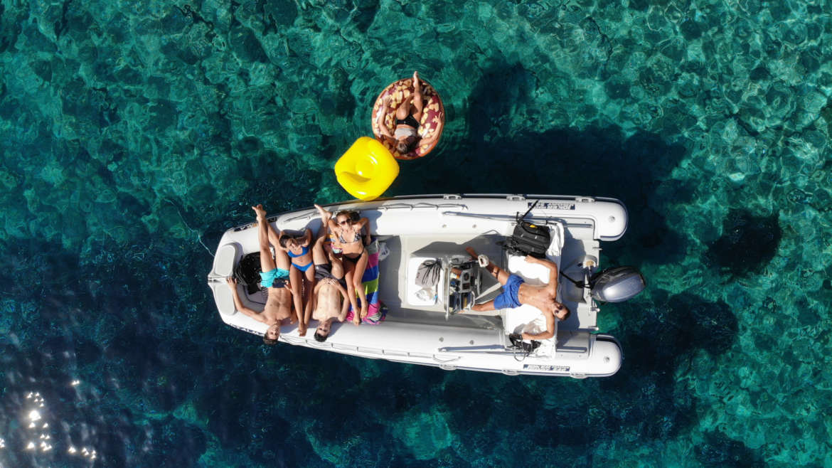 Scopri l’Isola d’Elba dal mare con le escursioni di EWS